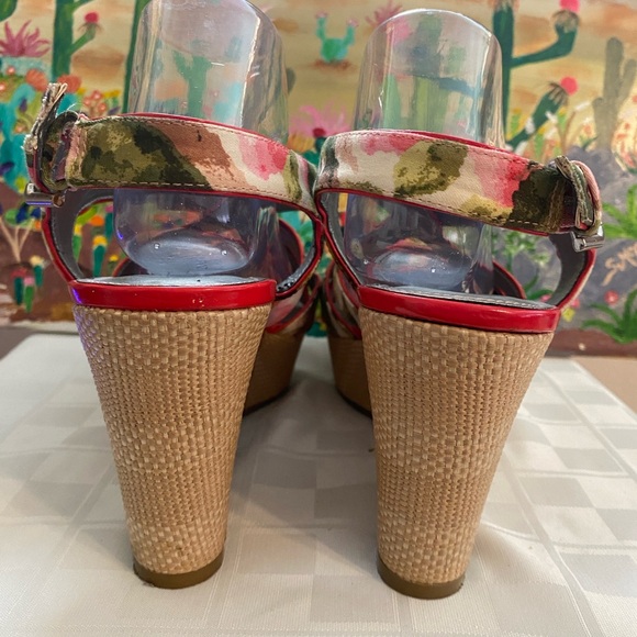 Marc Fisher Gleena Floral Wedge Sandals - Red and Green, Size 10M - Picture 5 of 13